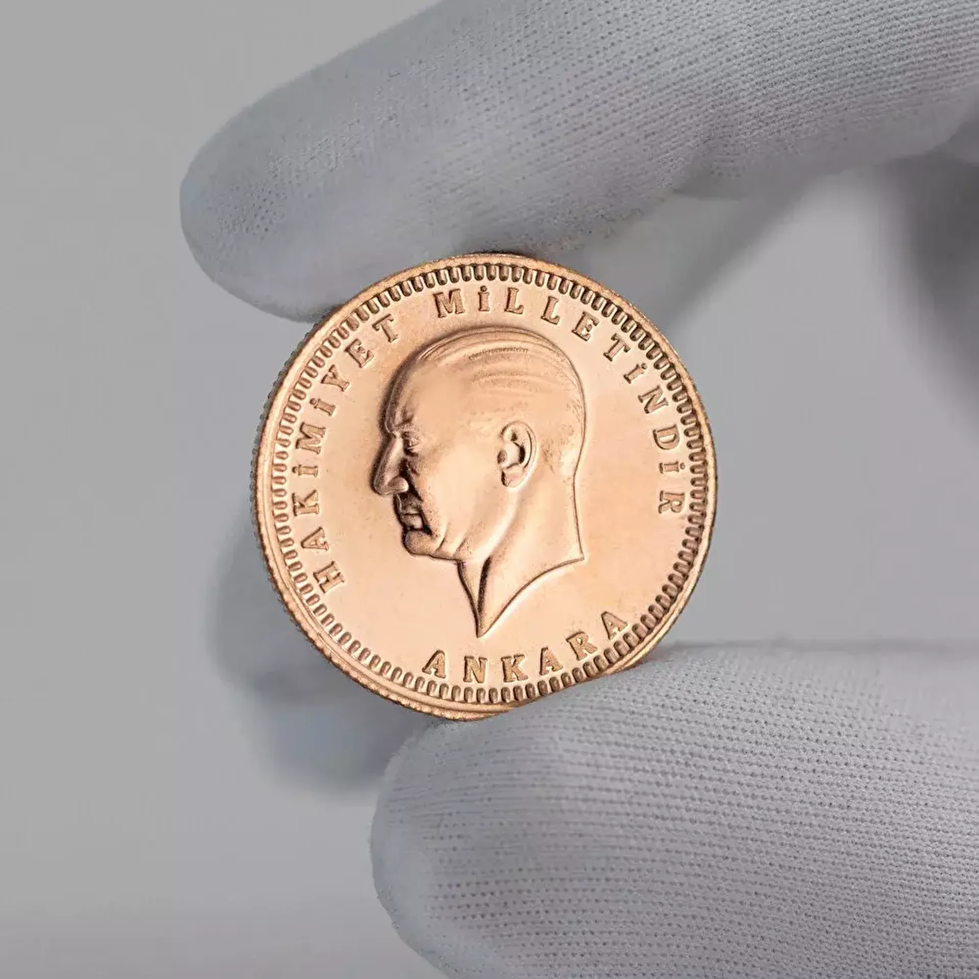 Ata 2‚5´luk 102. Yıl Yeni Tarihli - 1